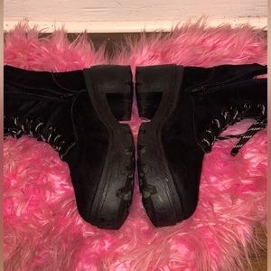 Rouge boots (size 7) suede heeled boots